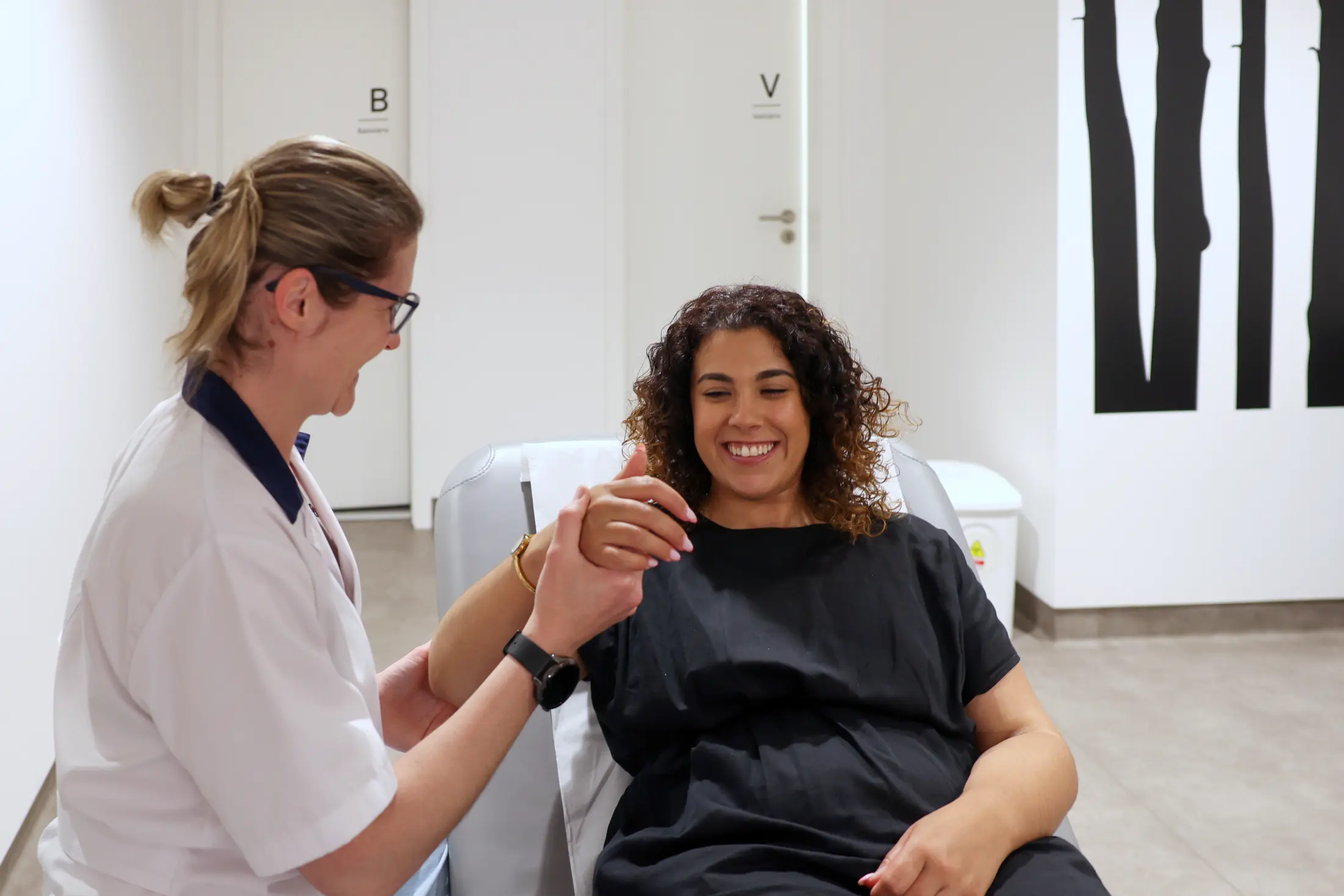 Sessão de fisioterapia com fisioterapeuta especialista, na Clínica da alameda, na Guarda